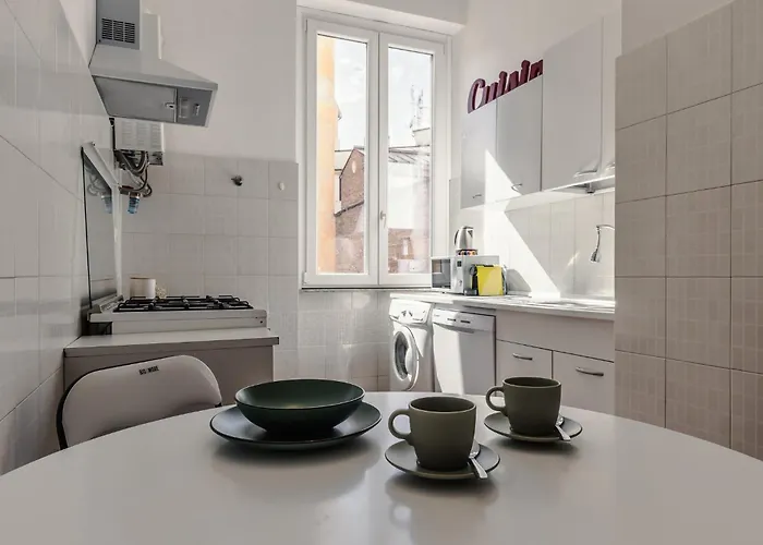 Macro House Apartment